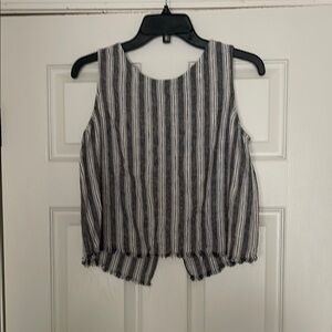 DREW Gray and White Boxy Sleeveless Tank Top - size M